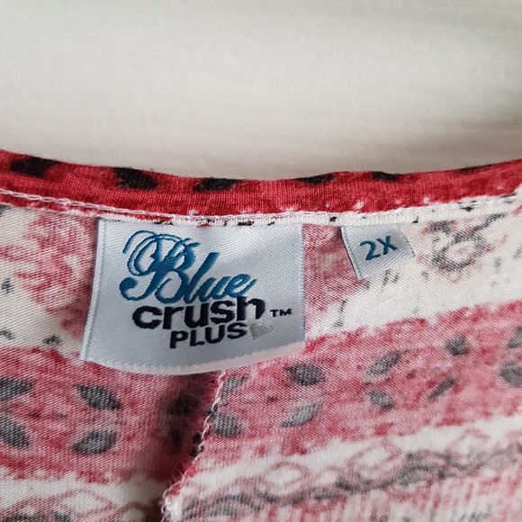 Plus Size Pattern Tank Top - Picture 5 of 6